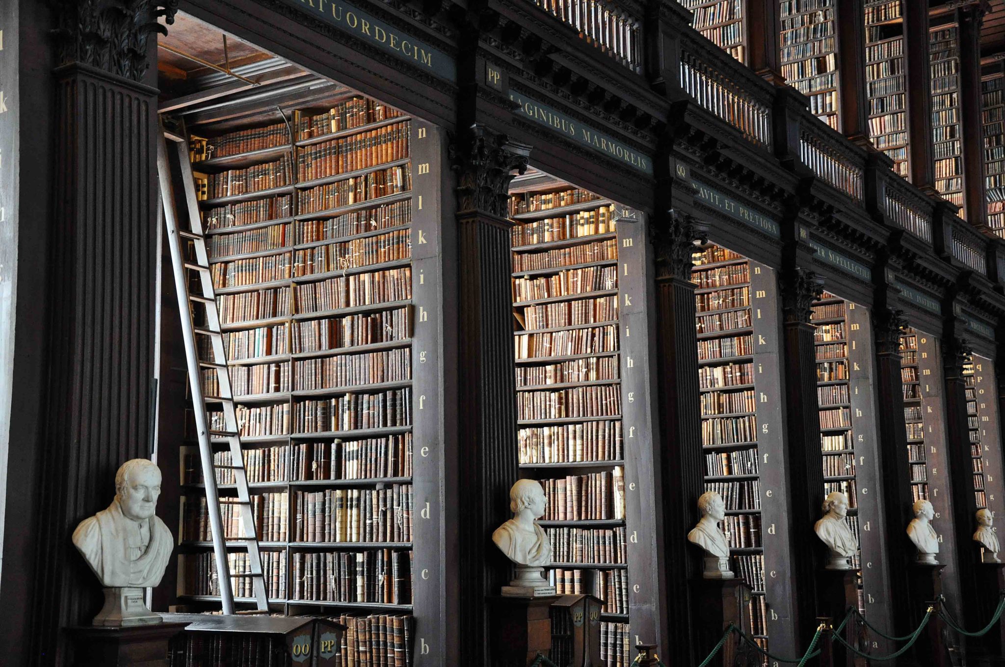 GRANDE BIBLIOTHEQUE