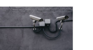 DEUX CAMERAS DE SURVEILLANCE
