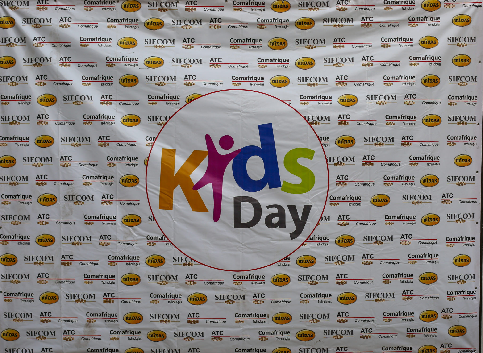 AFFICHE DE KIDS DAY